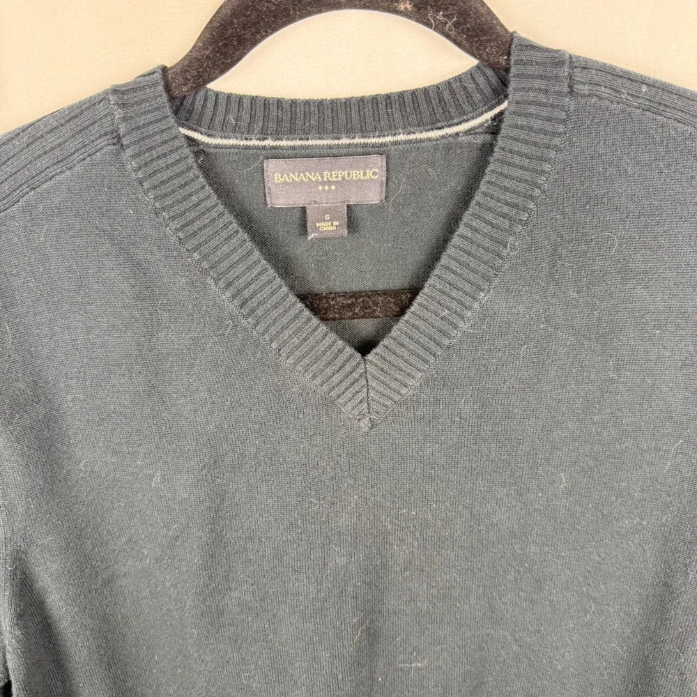 Banana Republic Men's V-Neck Pullover Cotton Sweater Small Classic Basic Capsule